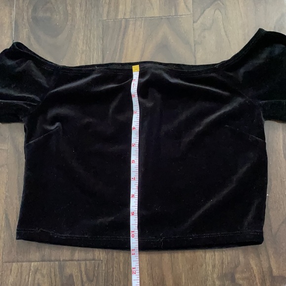 Black Velvet Off the Shoulder Cropped Short Sleeve - Picture 7 of 9